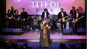 Penampilan Titi DJ Bawakan Lagu-lagu Super Hitsnya di Titan Center.